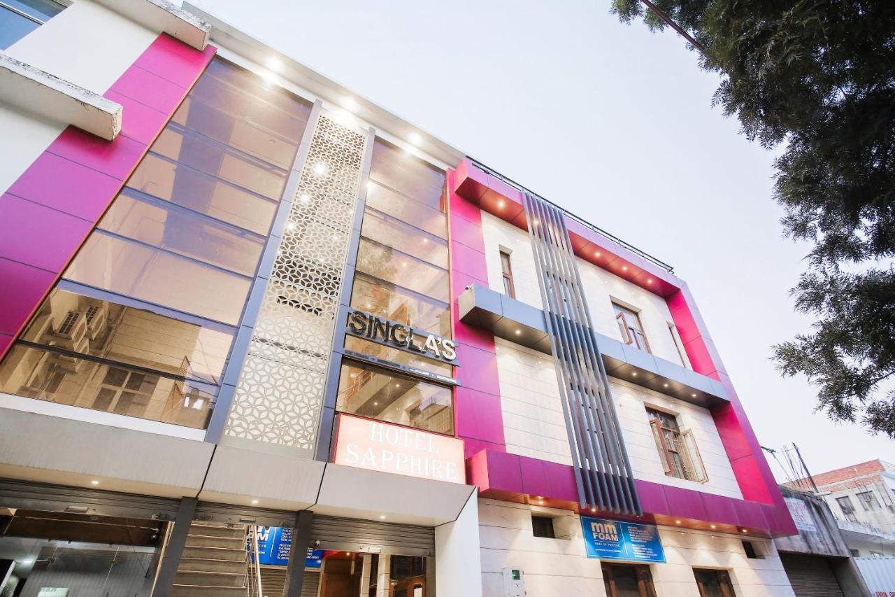 Collection O Sapphire Hotel Chandigarh Exterior photo